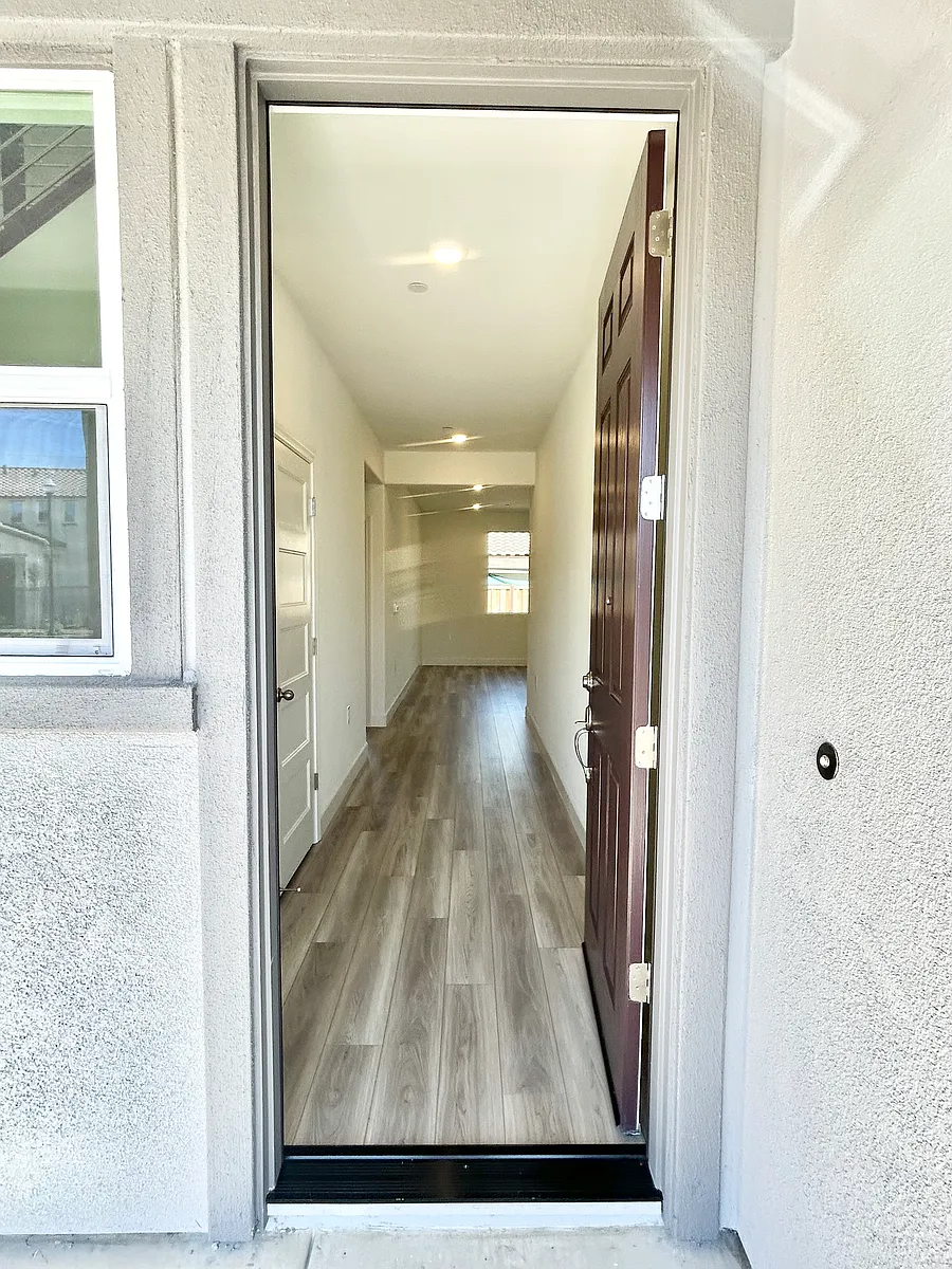 Building Photo - 16107 Pirates Cove Ln