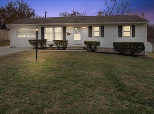 2103 NE Shady Lane Dr, Kansas City, MO 64118