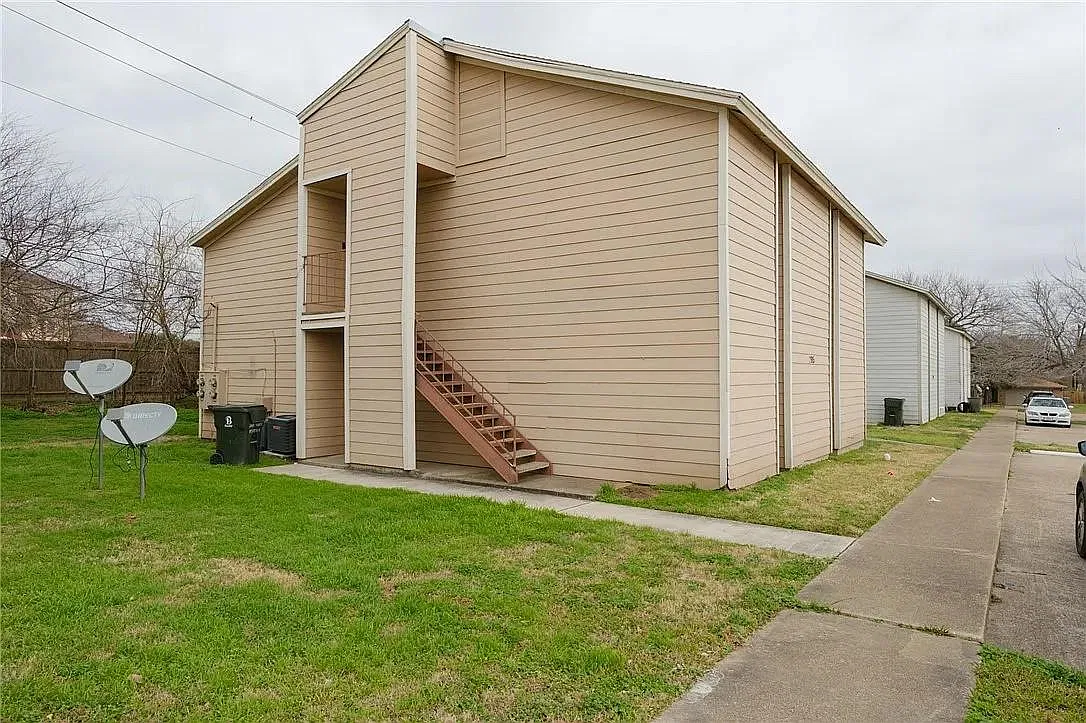 2915 Prairie Flower Circle - Unit D — Photo 1
