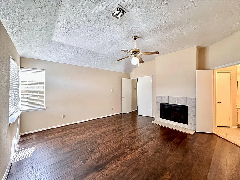 6437 Chatham Island Ln — Photo 14