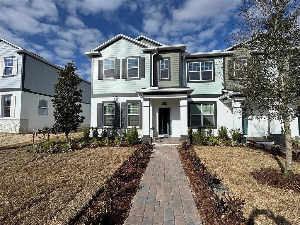 3 bed, 2.5 bath, 2147 sqft, $2,700 — Photo 1