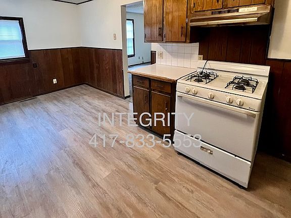 5th image of 2306 N Prospect Ave