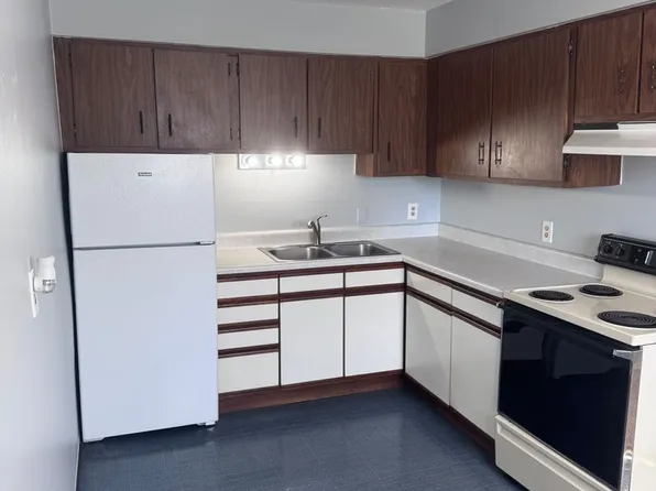 2828, 2828 N Elsie Ave APT 2, Davenport, IA 52804