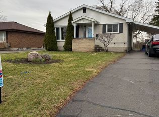 33 Village Dr, Belleville, ON K8P 4K2