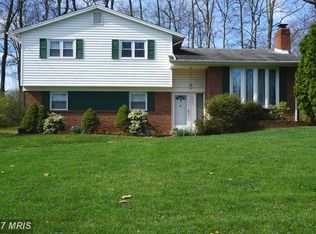 3527 Country Hill Dr, Fairfax, VA 22030