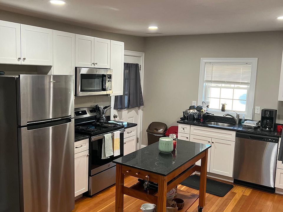 2nd image of 416 Lancaster St Floor 1