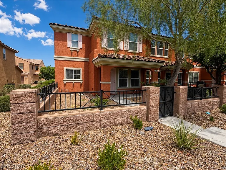 3188 Mist Effect Ave — Photo 2