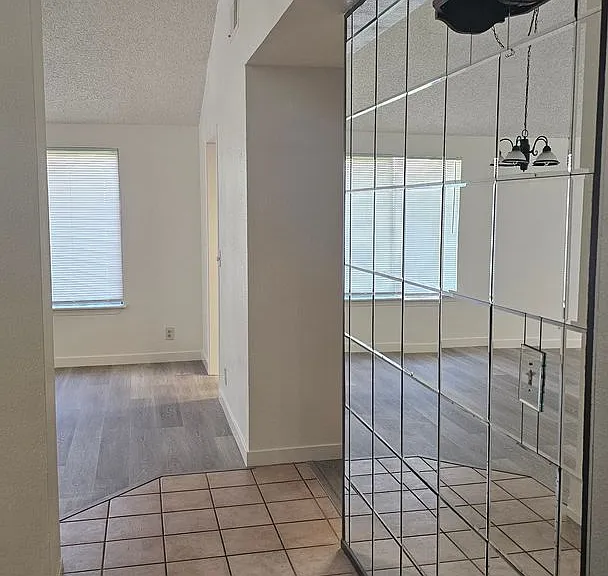 385 Portsmouth Ave — Photo 13