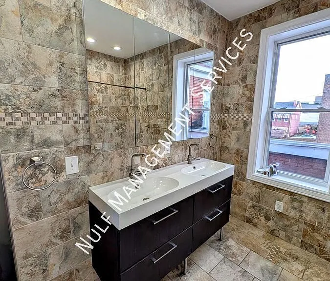 5257 Carnegie St — Photo 6