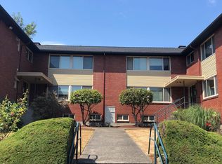 4203 Evanston Ave N #104, Seattle, WA 98103