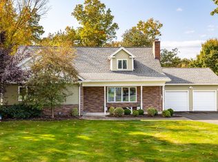 17 Gail Rd, Farmington, CT 06032