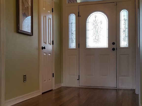 Spacious Foyer adjacent Flex