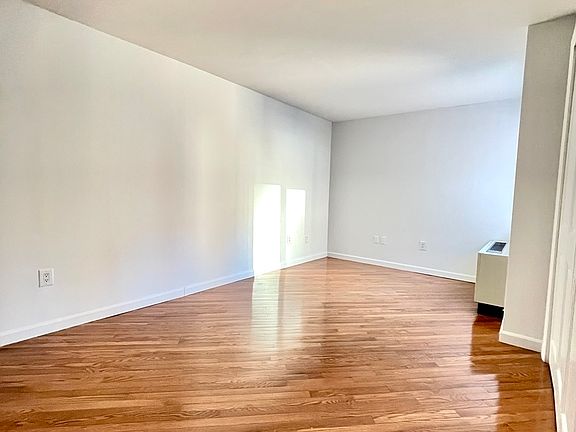 5th image of 401 W 22nd St APT 3J