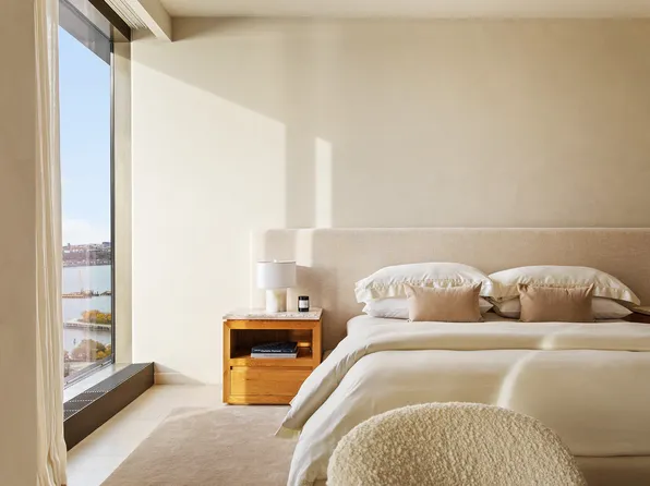 500 West 18th Street image 10 of 21