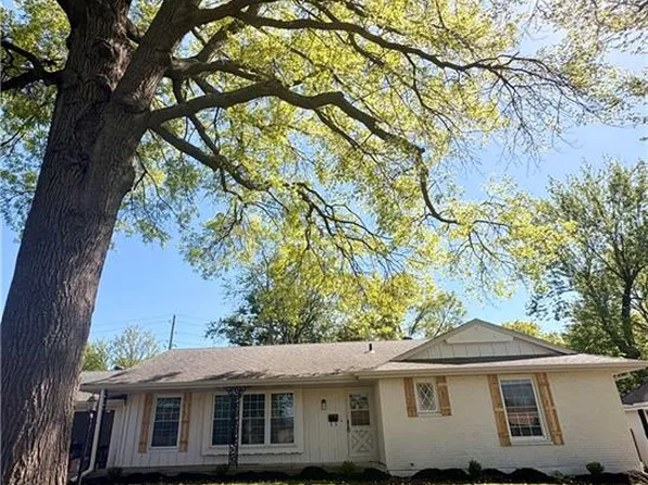 10405 E 64th St, Raytown, MO 64133