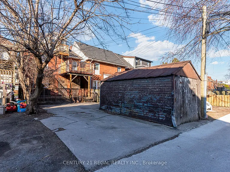 184 Maplewood Ave — Photo 50