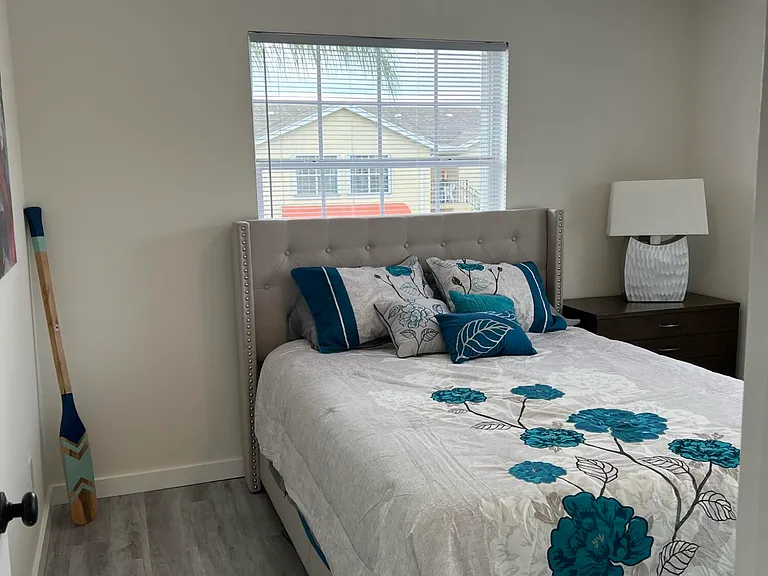 647 Waterside Dr — Photo 12