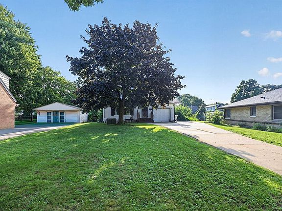 3rd image of 2738 S 72nd STREET