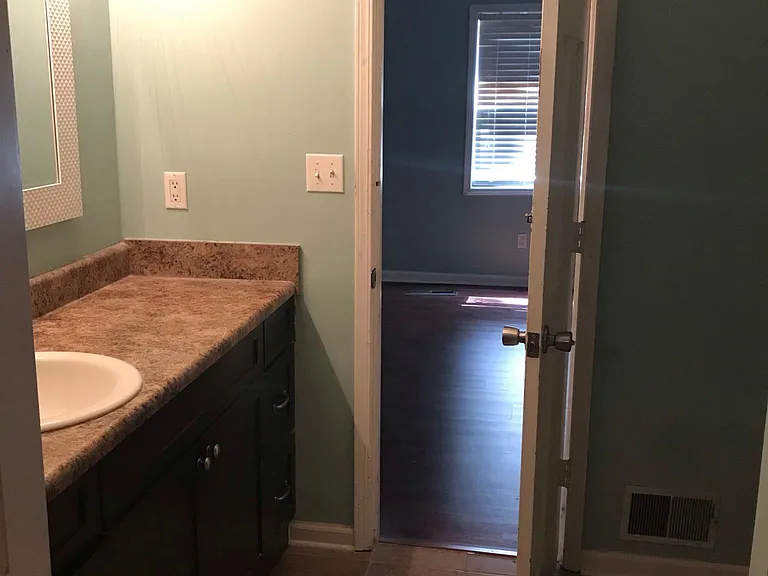 106 Oak Cir — Photo 6