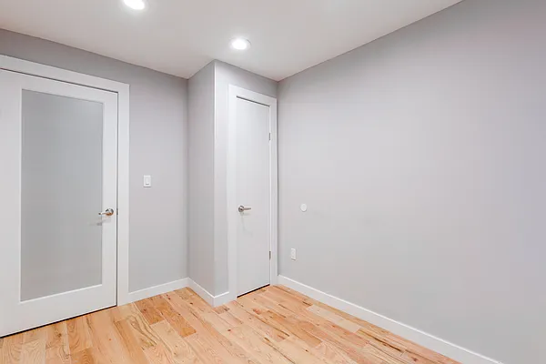 Rented by MNS | media 20