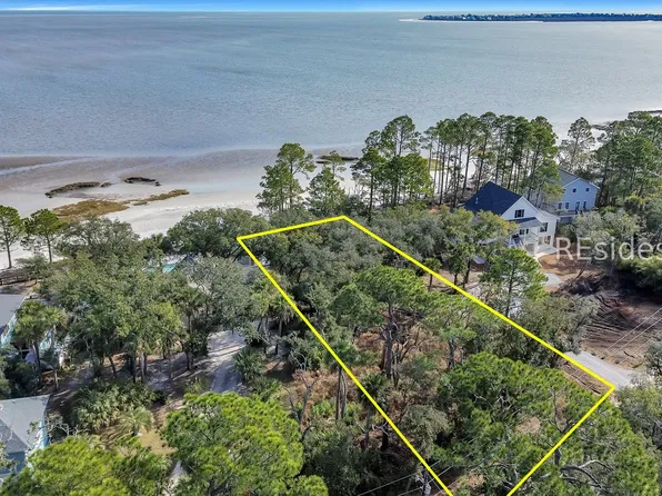 165 Sea Pines Dr, Saint Helena Island, SC 29920