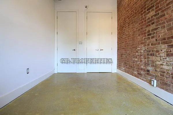 Rented by null | media 5