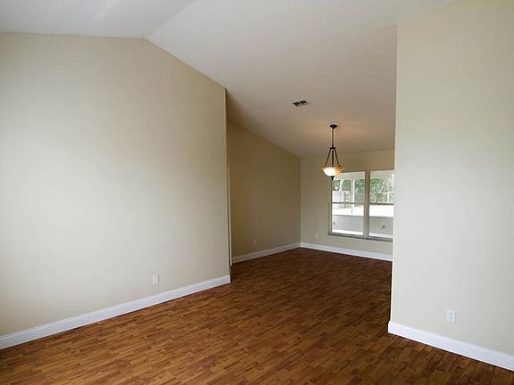 5th image of 1403 Voltaire St