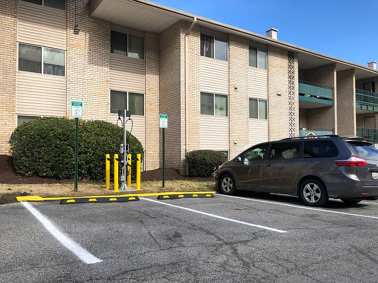 Calvert Hall Apartments — Photo 21