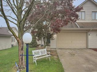 708 Higgins Rd, Champaign, IL 61822