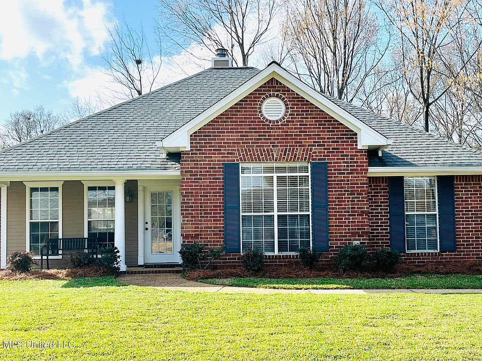 1st image of 344 White Oak Dr