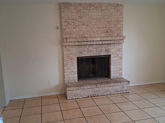 2nd image of 2807 Beachcomber Dr