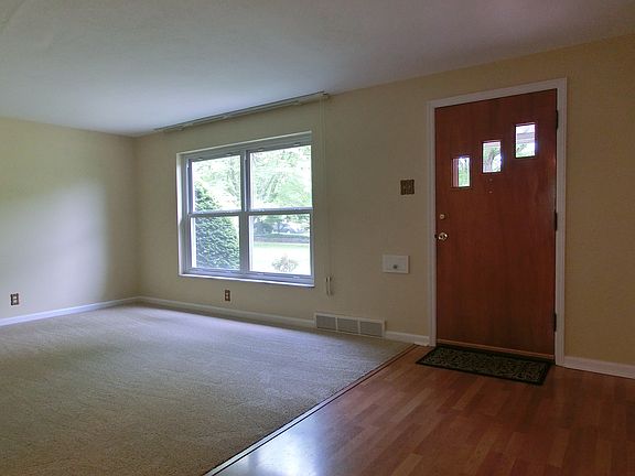 2nd image of 7364 Idamor Ln