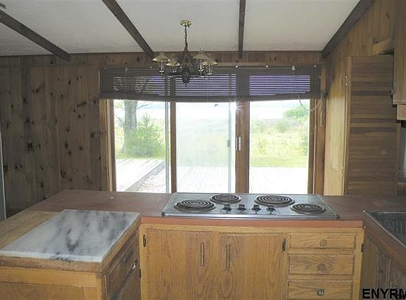 3rd image of 140 Haydens Haven Ln