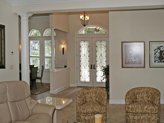 4th image of 216 Cannon Ct E