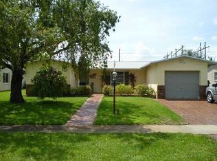 2000 NW 91st Ter, Pembroke Pines, FL 33024