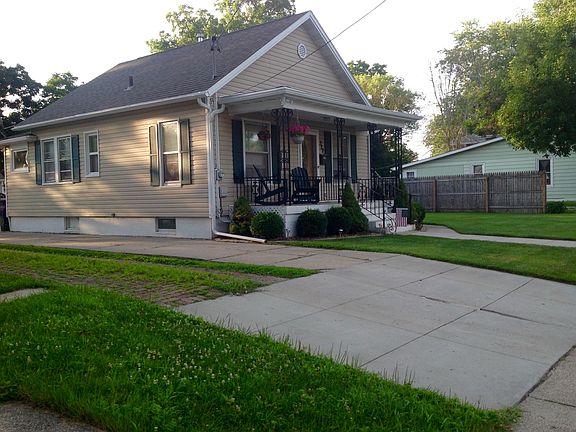 3rd image of 320 N Palm St