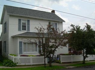 402 10th St, Windber, PA 15963