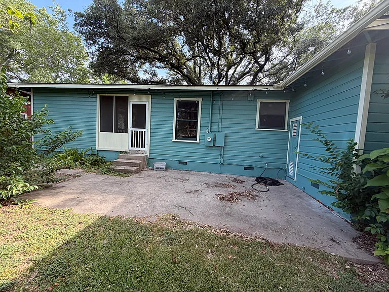 1507 Aggie Ln — Photo 5