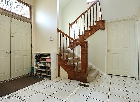 3rd image of 2301 S Lawndale Ave