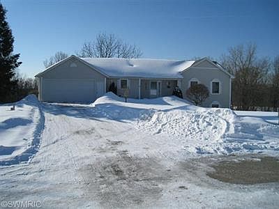 2nd image of 5346 Pendleton Ct NE