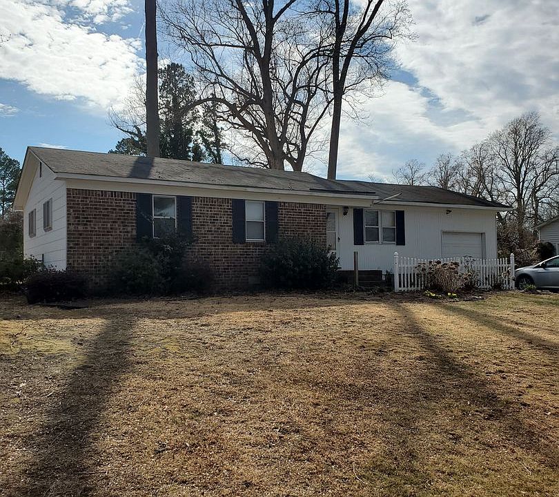 1st image of 2837 N Shore Dr