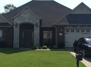 3711 N 2nd Pl, Rogers, AR 72756