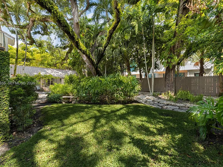 3845 Wood Ave — Photo 40