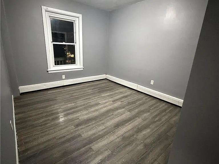 626 Oak St — Photo 4