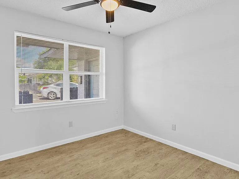 1665 Northwood St — Photo 10