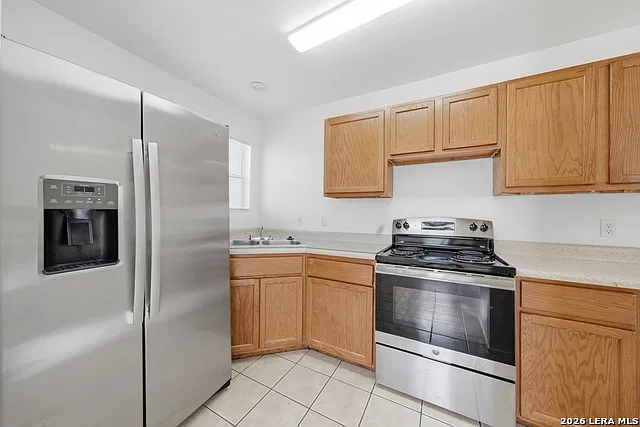 3 bed, 1.5 bath, 1100 sqft, $1,495 — Photo 3