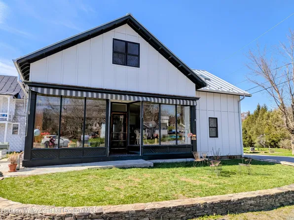 116 County Route 19, Hudson, NY 12534