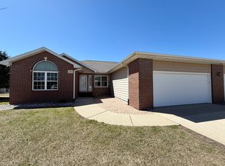 2044 Arbor Rdg, Brookings, SD 57006