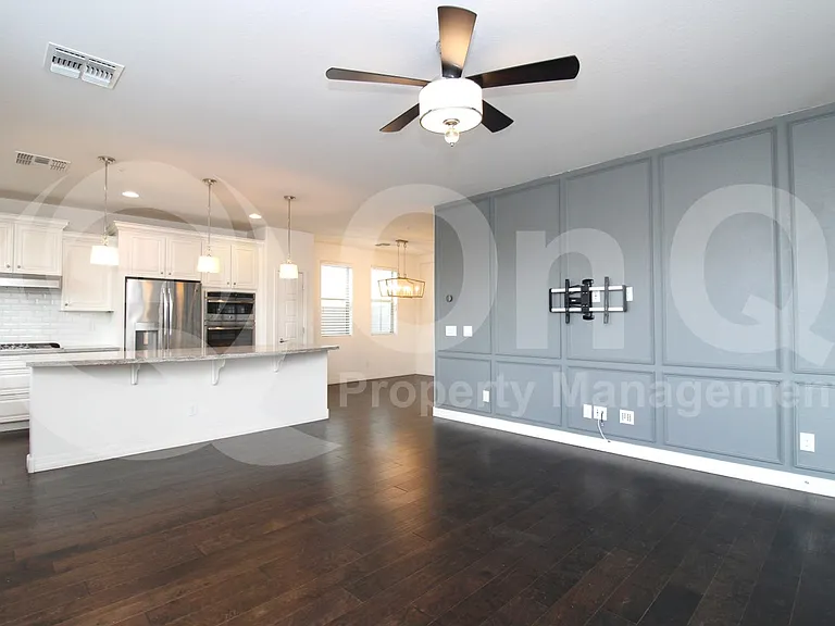 5149 S Moccasin Trl — Photo 4