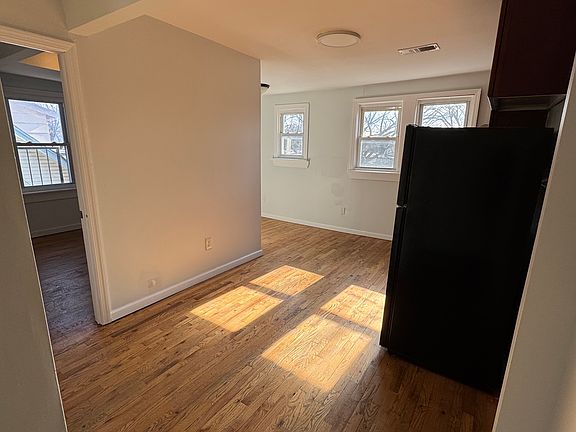 5th image of 282 Schley St Floor 3